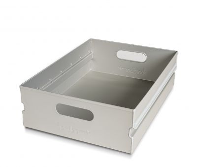 Silberne Bordbar Schublade als Zubehör für Wellness Equipment Set, leere Aufbewahrungskiste mit Griffen.